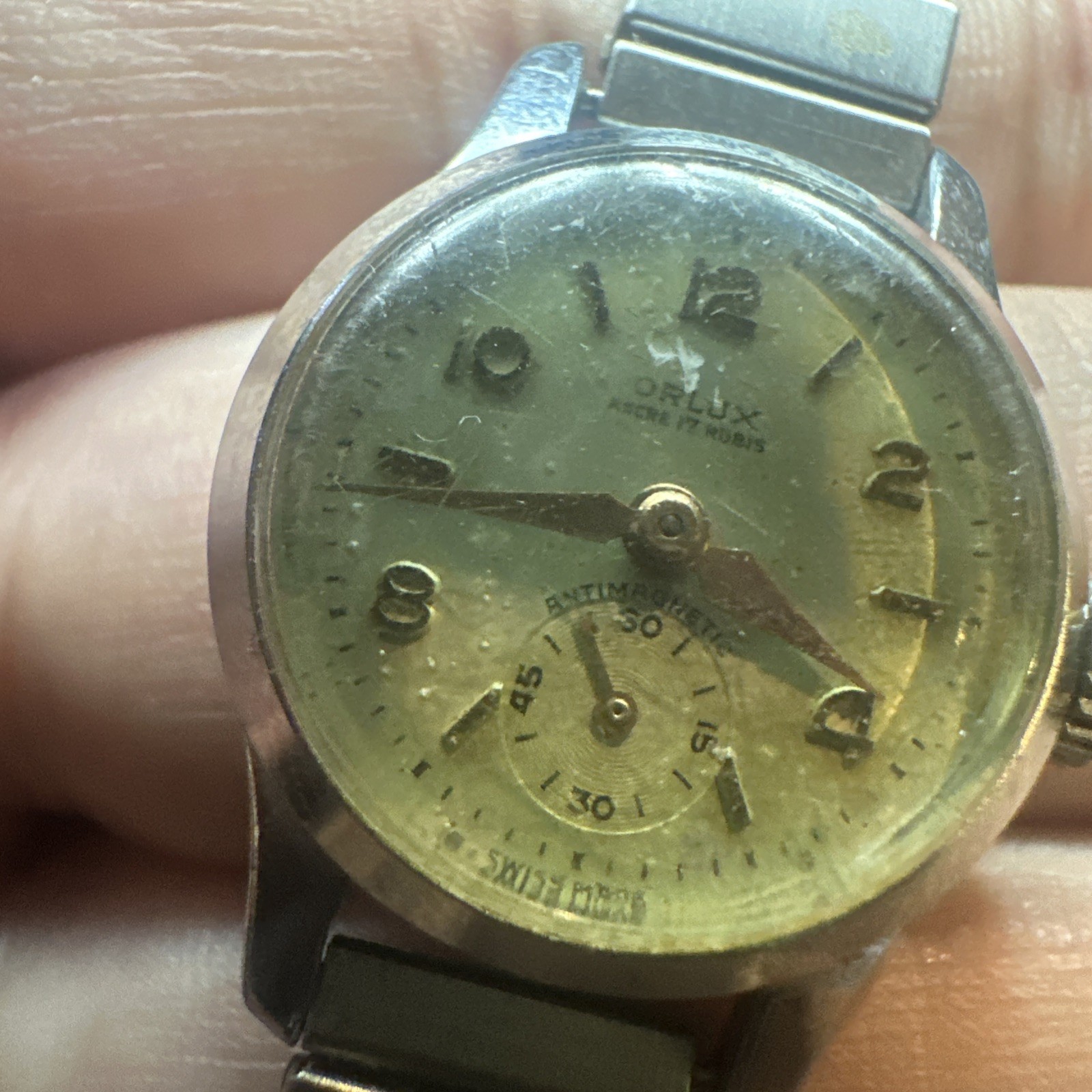 Vintage Orlux 17 Rubis Women’s watch Manual Wind 22mm Fir 6 mm -Ticks But Stops