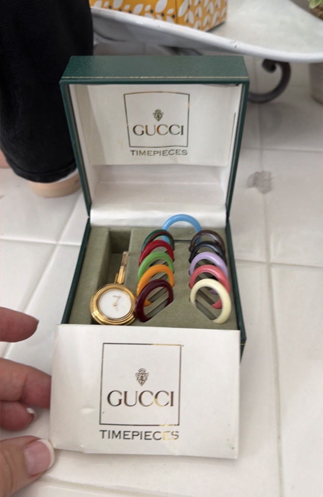 Gucci Change Bezel 11/12 Interchangeable 11 Color Swiss Quartz Womens Watch