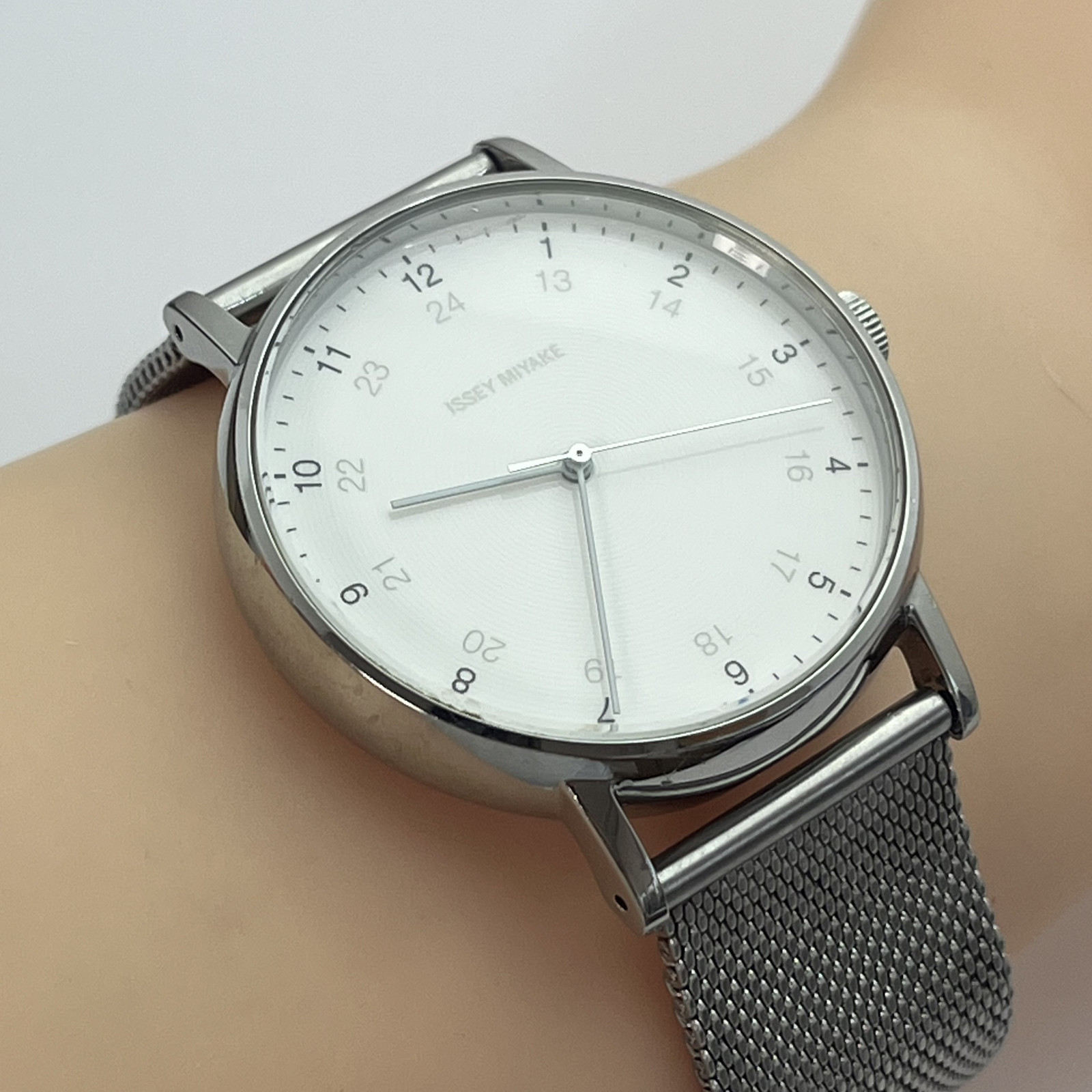 Seiko Issey Miyake f Ichiro Iwasaki Qz Japan Minimalist 24 Hour Mesh Band #B759