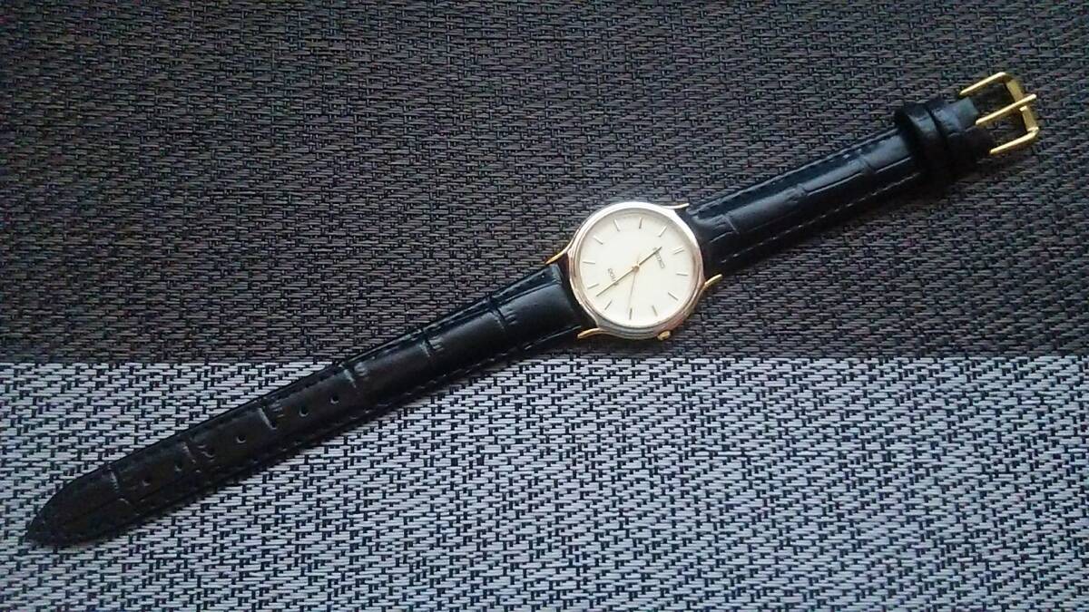 SEIKO DOLCE 5E31-6D60 Gold Quartz Mens Dress Watch Vintage Analog Japan