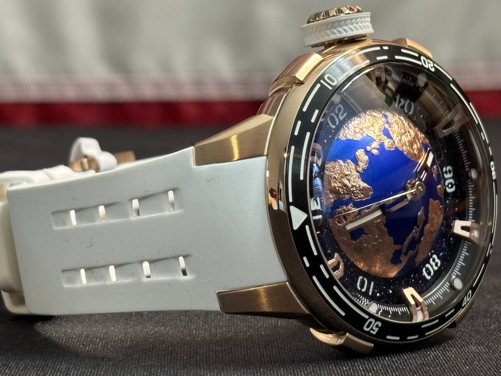 Invicta Collectors Celestial Auto Gold/White #70090 Unisex Watch