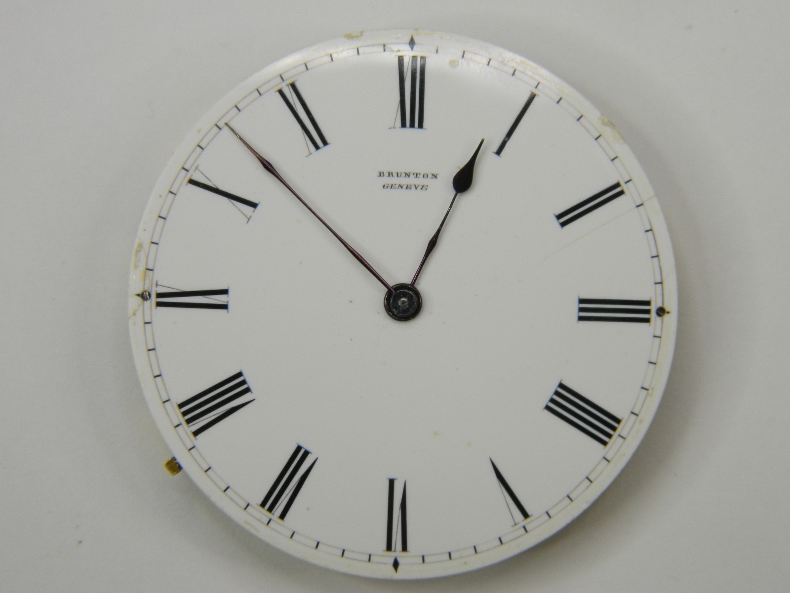 THIN (5mm) SWISS BRUNTON GENEVE KWKS POCKET WATCH MOVEMENT – RUNS WEAK REPAIR