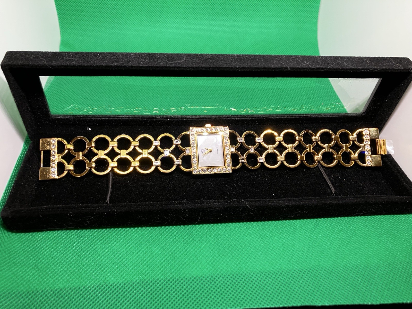 Elizabeth Taylor White Diamonds Womens Goldtone Quartz Bracelet Watch & Case
