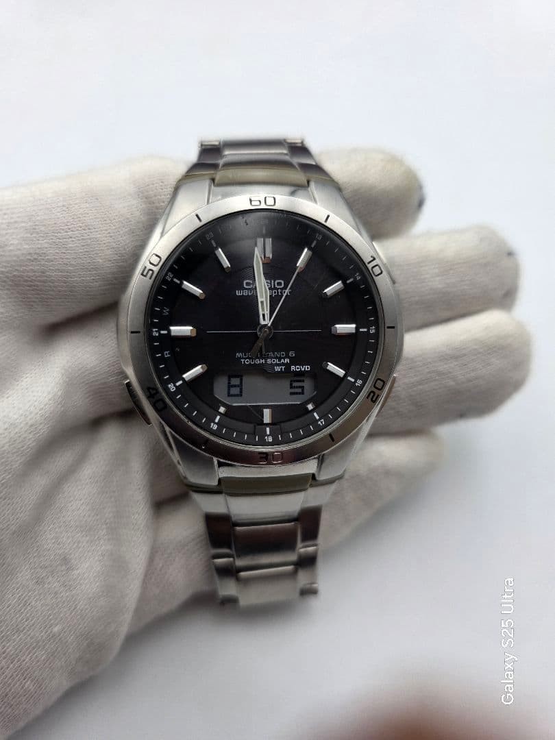 CASIO Wave Ceptor wristwatch