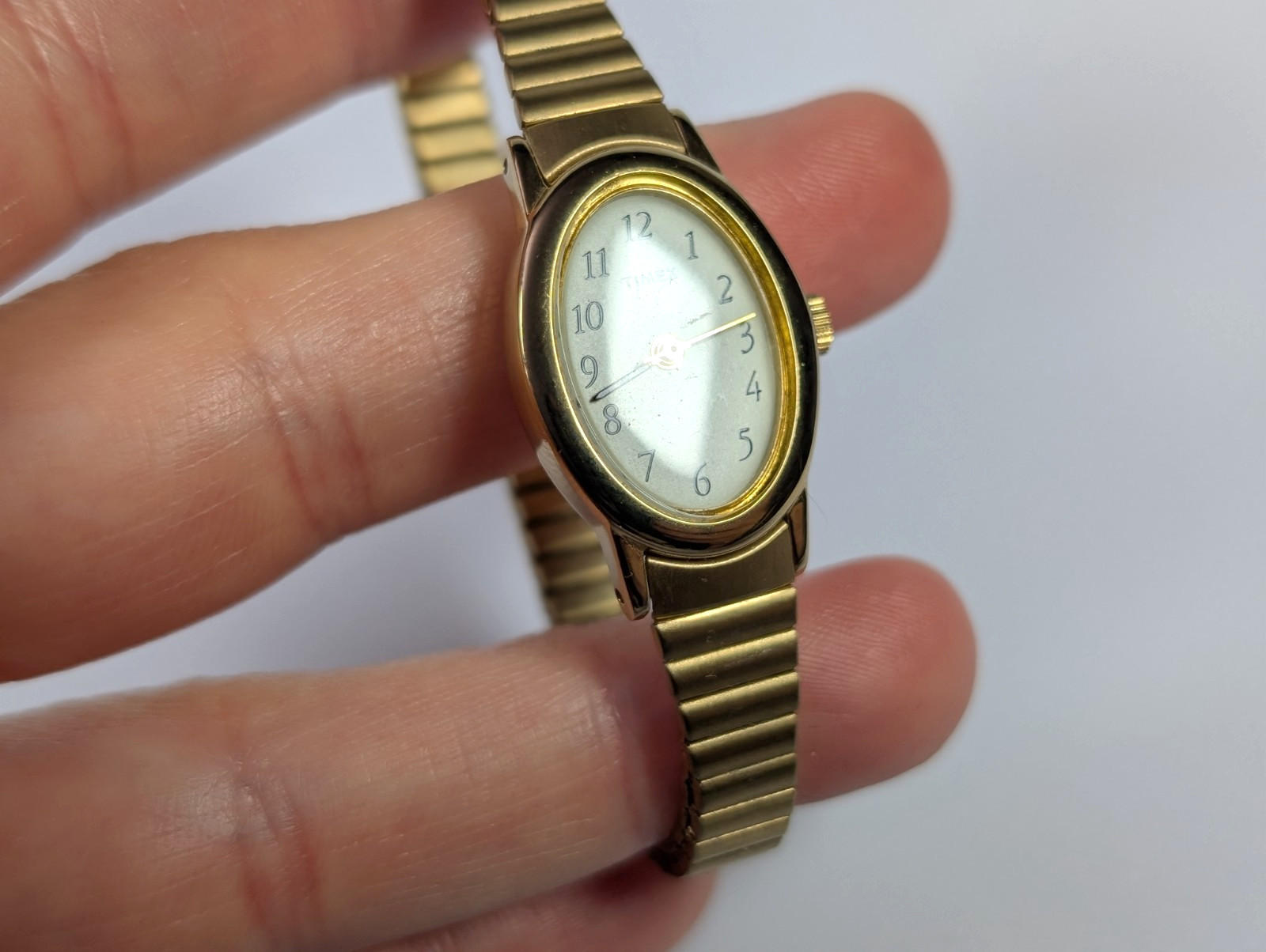 Timex T21872 Women’s Cavatina Gold Tone Stainless Stretch Band Oval Case Watch