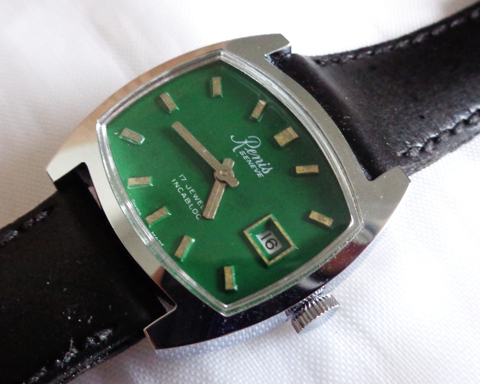 Vintage Renis 17 Jewels Swiss Hand-Wound Ladies Green Dial Watch NOS 1970sVintag