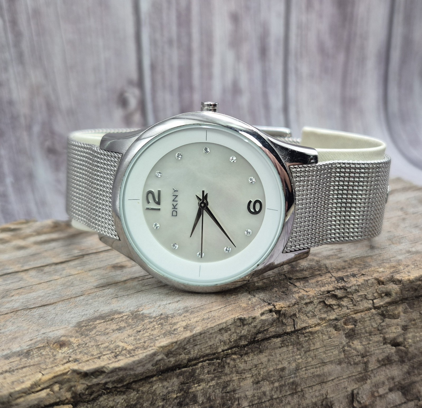 Ladies Silver Tone DKNY White Mother of Pearl Wristwatch NY-4916 Watch