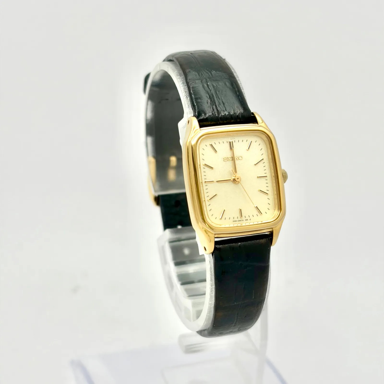 [Excellent Condition/New Battery] SEIKO Ladies’ Gold Rectangular Watch 1N01-
