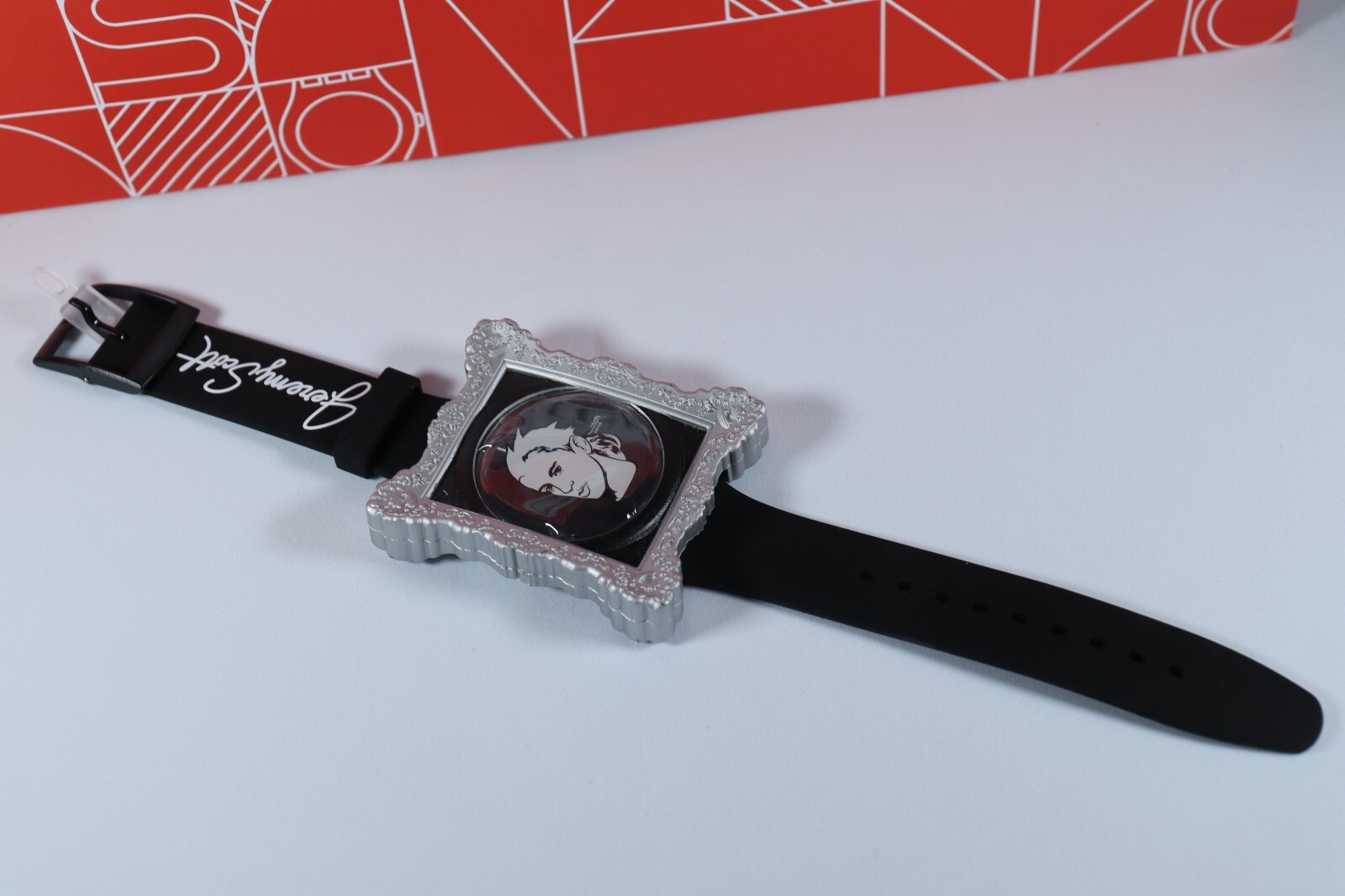 New Limited Swiss Swatch Art Special SUOZ121 Portrait by Jeremy Scott 41MM