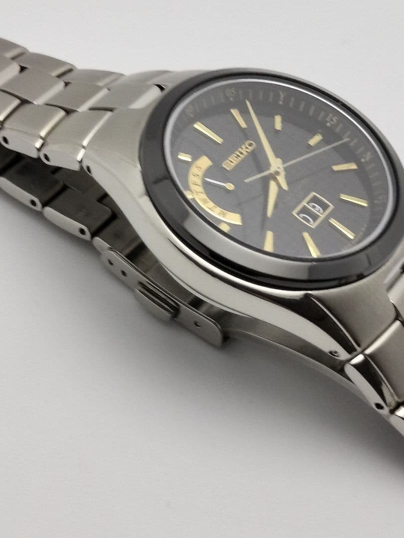 Seiko Spirit Big Date Atomic Solar Titanium Watch 8B43 0AB0 Genuine