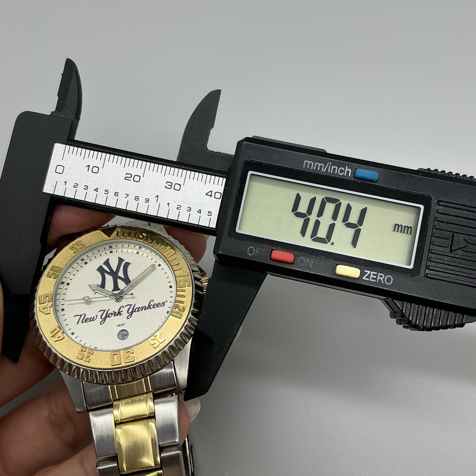 Game Time New York Yankees Mens Watch 40mm Two Tone Stainless New Battery 7.75″
