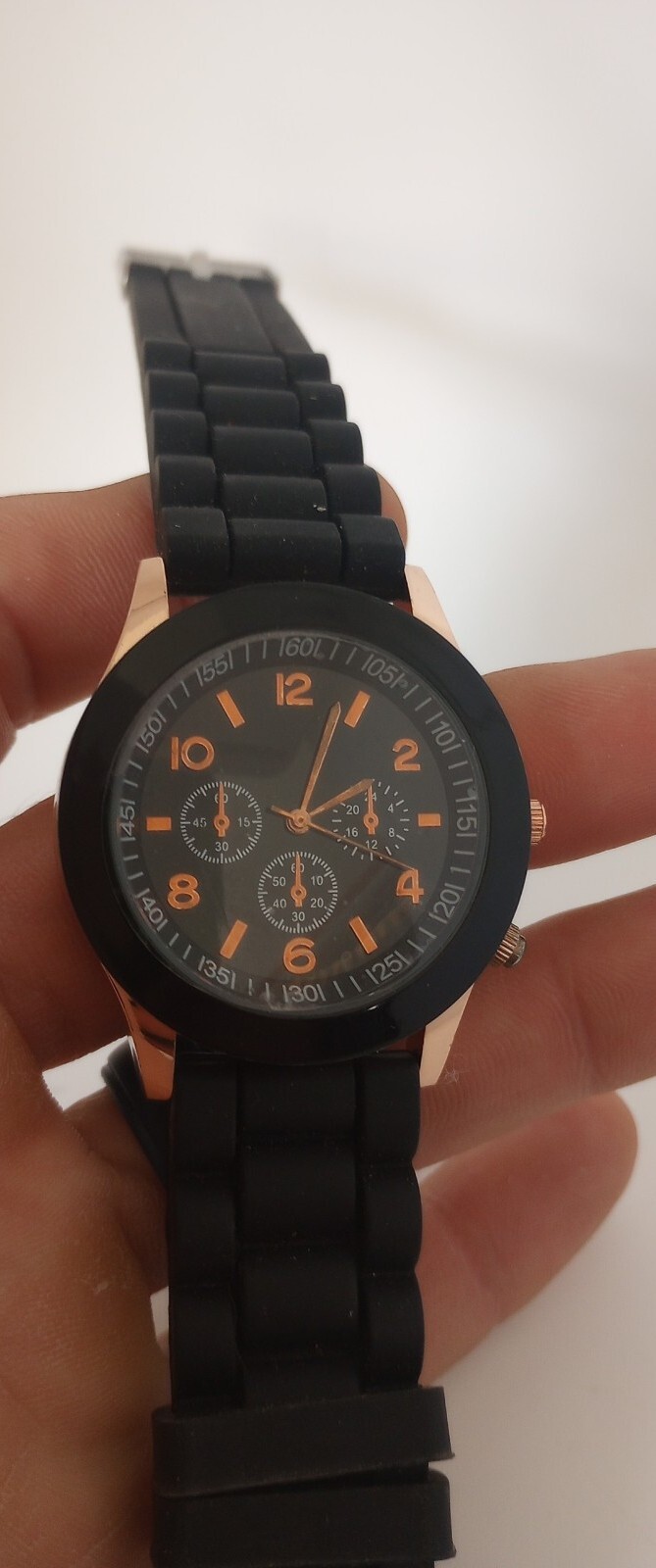 Men’s Fashion Rubber Sporty Casual Classic Wrist Watch New