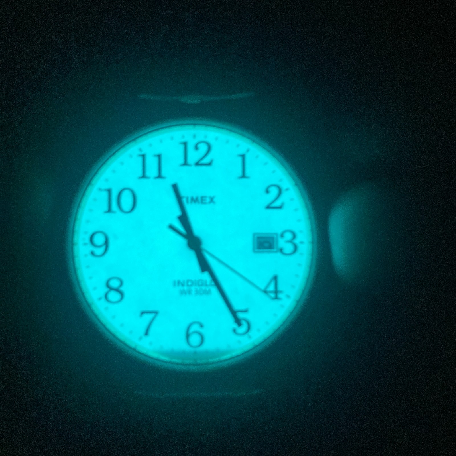 Timex Easy Reader Mens Watch 35mm Gold Tone Indiglo Date Stretch 30M New Battery
