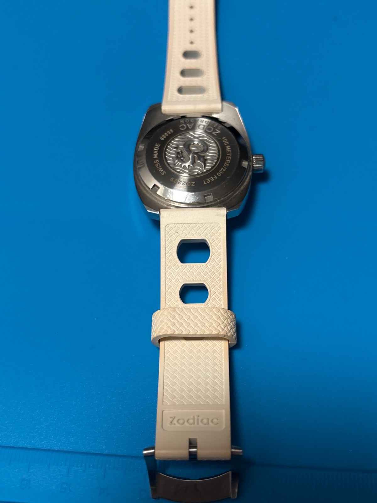 ZODIAC DIVER STYLE MEN’S QUARTZ WATCH SEA DRAGON ZO2289 300 FEET SWISS MADE