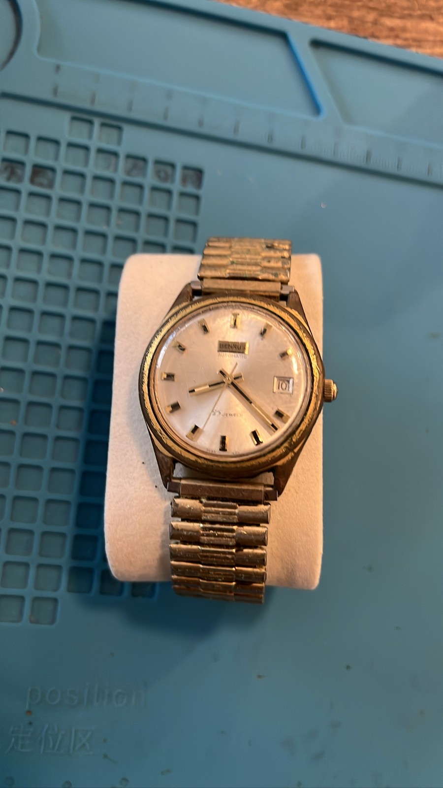 Benrus Automatic 25 Jewel Men’s Wristwatch Gold Tone Swiss