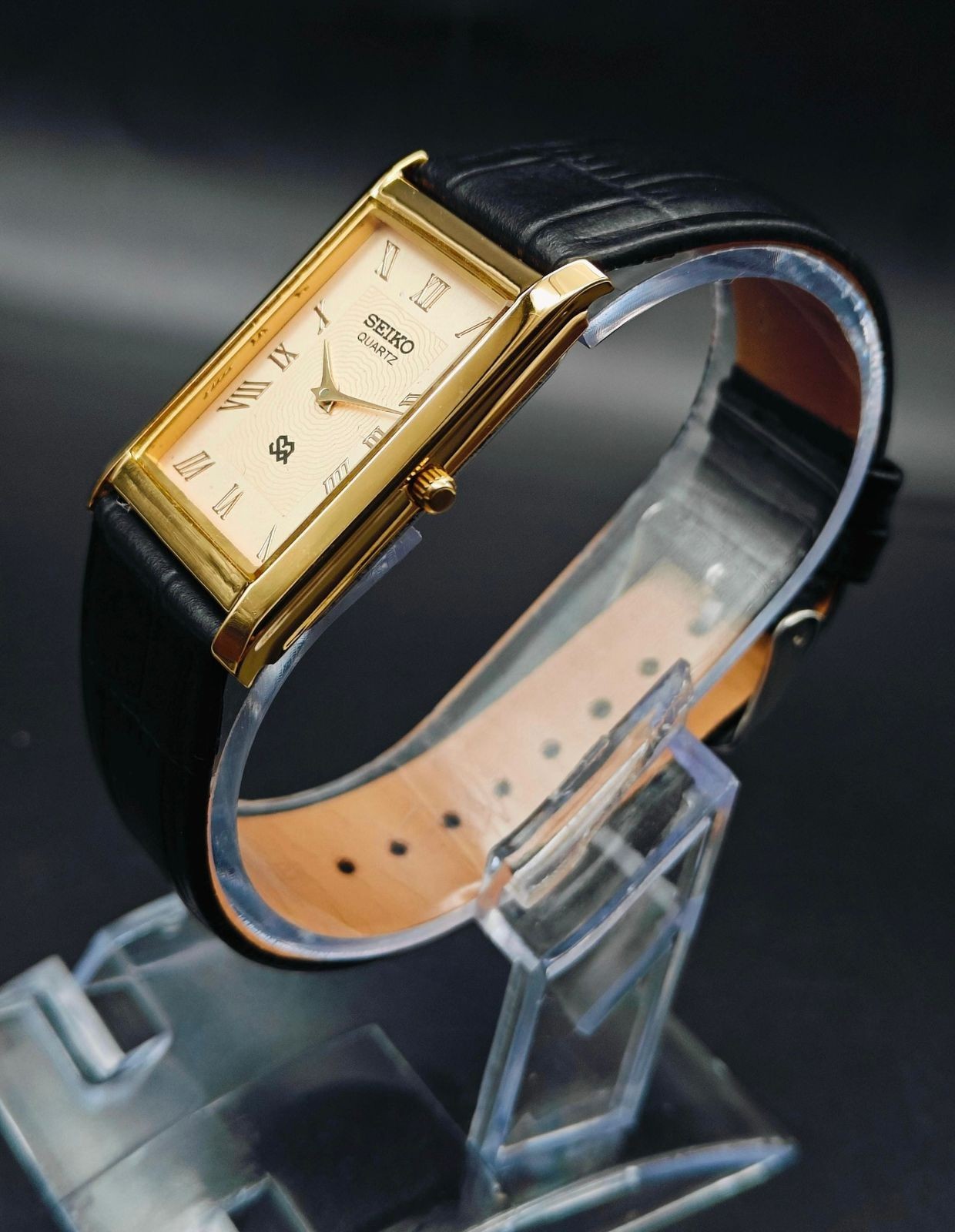 Rare Vintage Seiko Slim Quartz Men’s Wrist Watch
