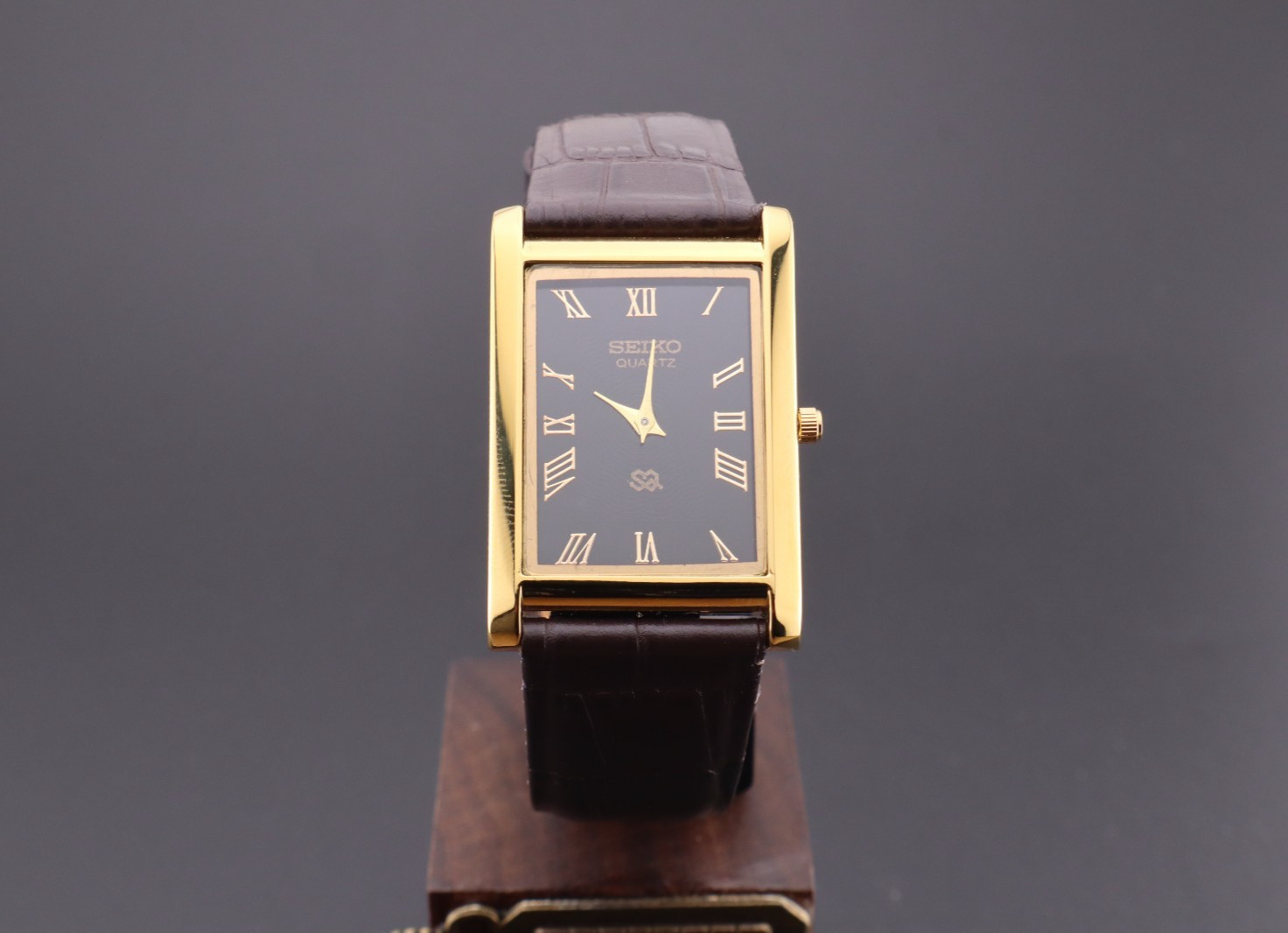 Vintage Seiko Tank Quartz Men’s Black Dial Analog Dress Wrist Watch Working