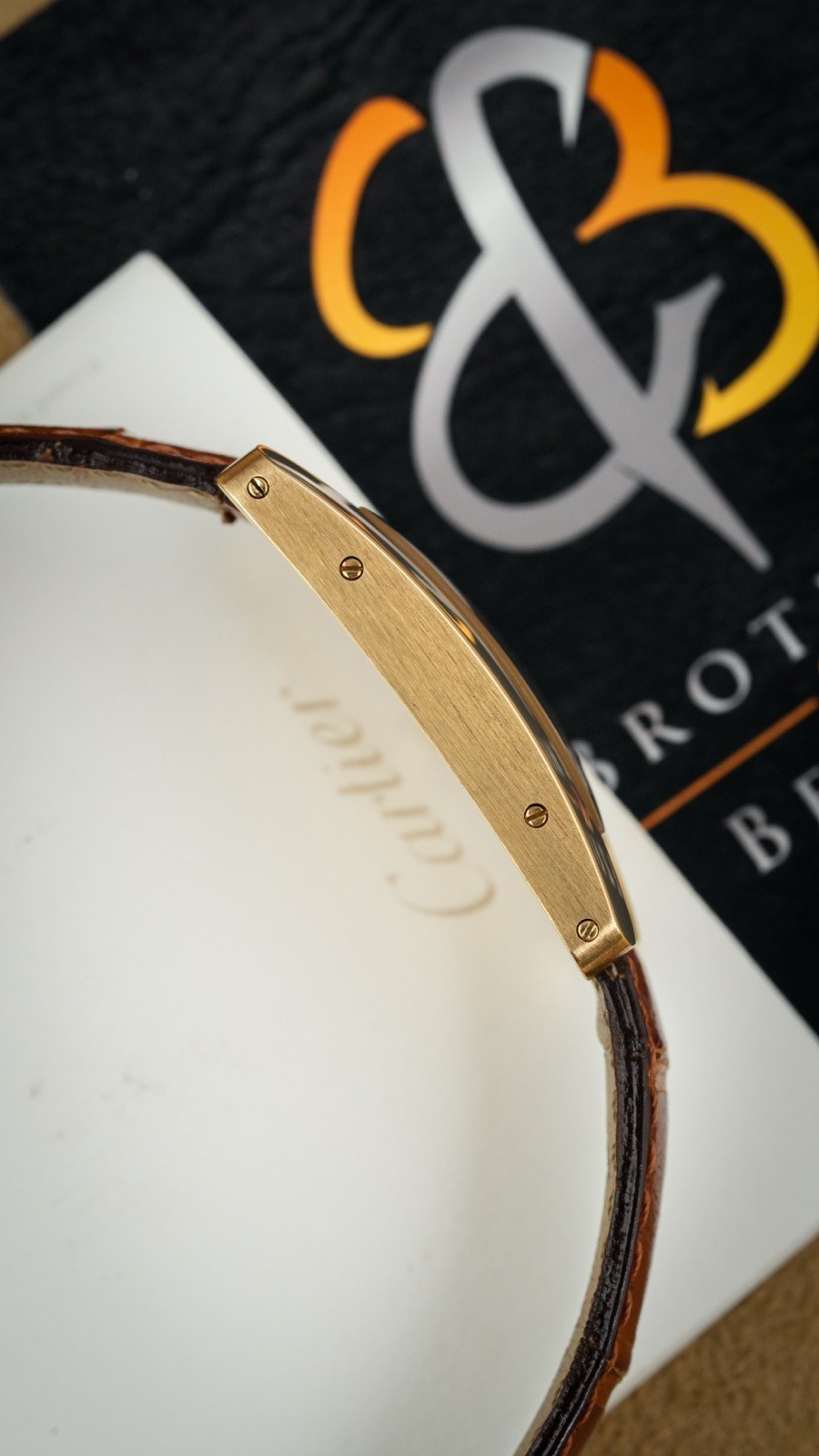 Cartier Tank Americaine Ladies 18k Yellow Gold 19mm Quartz Watch Ref. 2482
