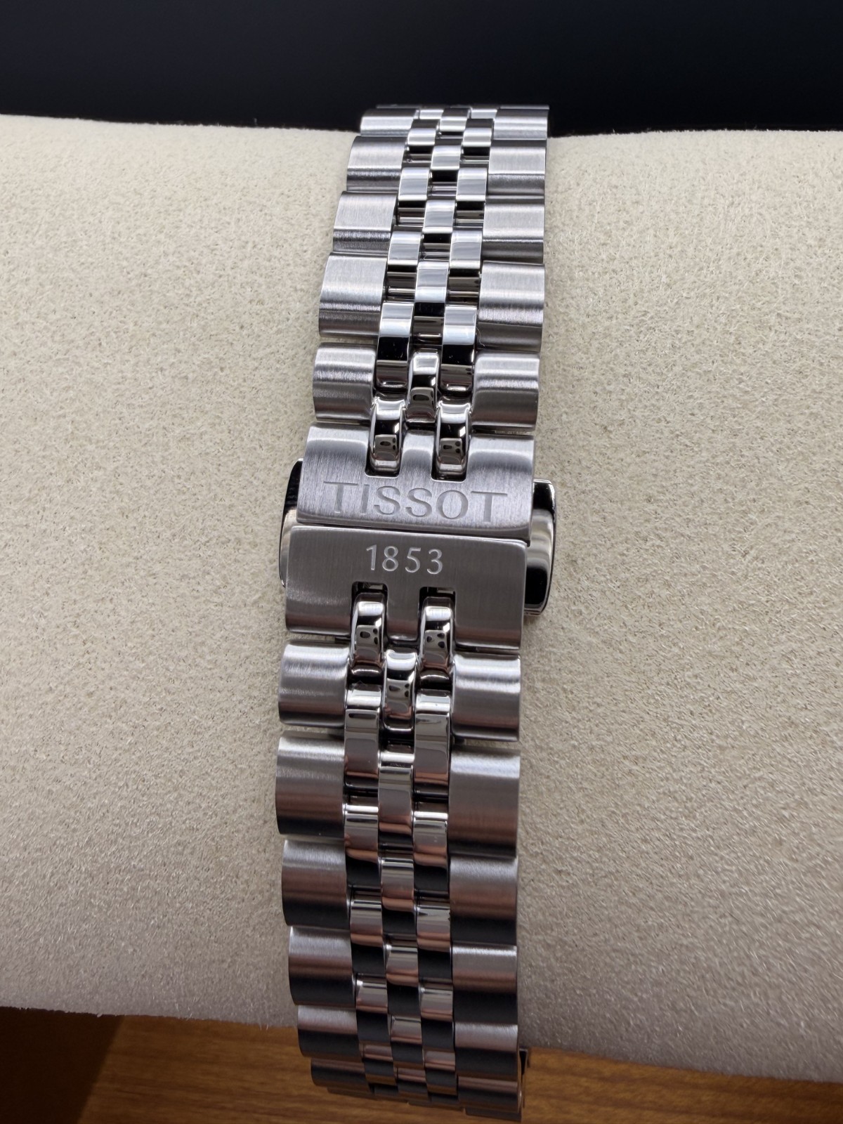 TISSOT BALLADE QUARTZ 34MM LIGHT GREEN DIAL UNISEX WATCH T156.210.11.091.00