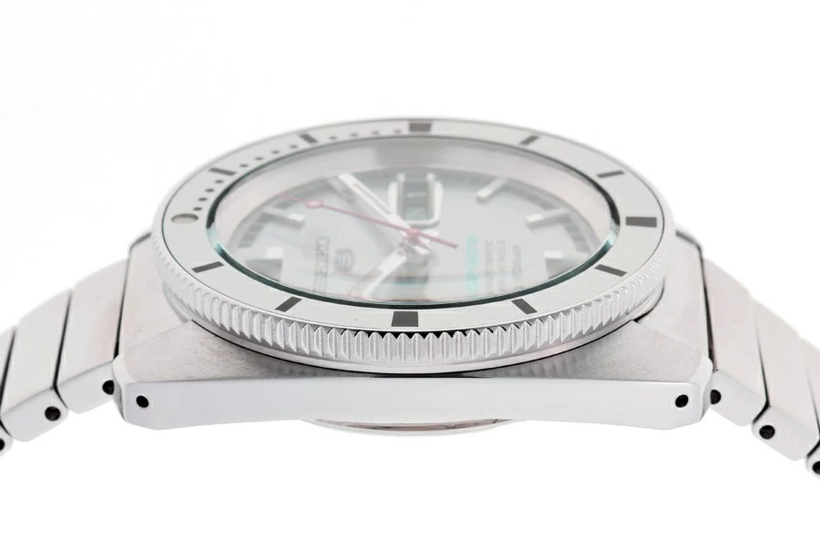 Seiko 5 Sports SBSA269 Automatic Watch 38.5mm Limited 9999 wrist 21cm/8.3in