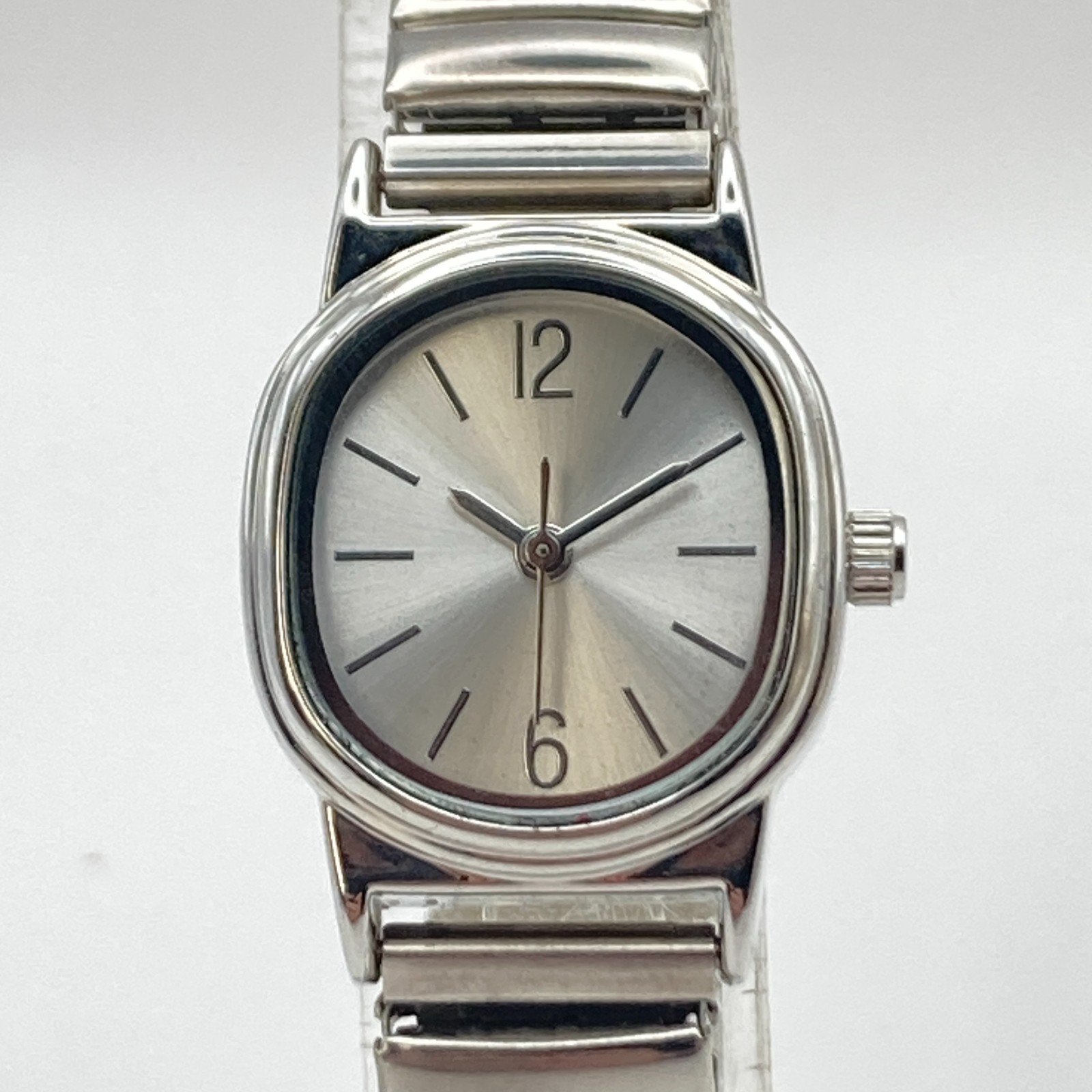 Modern Women’s Watch 22mm Silver Tone Oval Stretch Band New Battery 7.25″