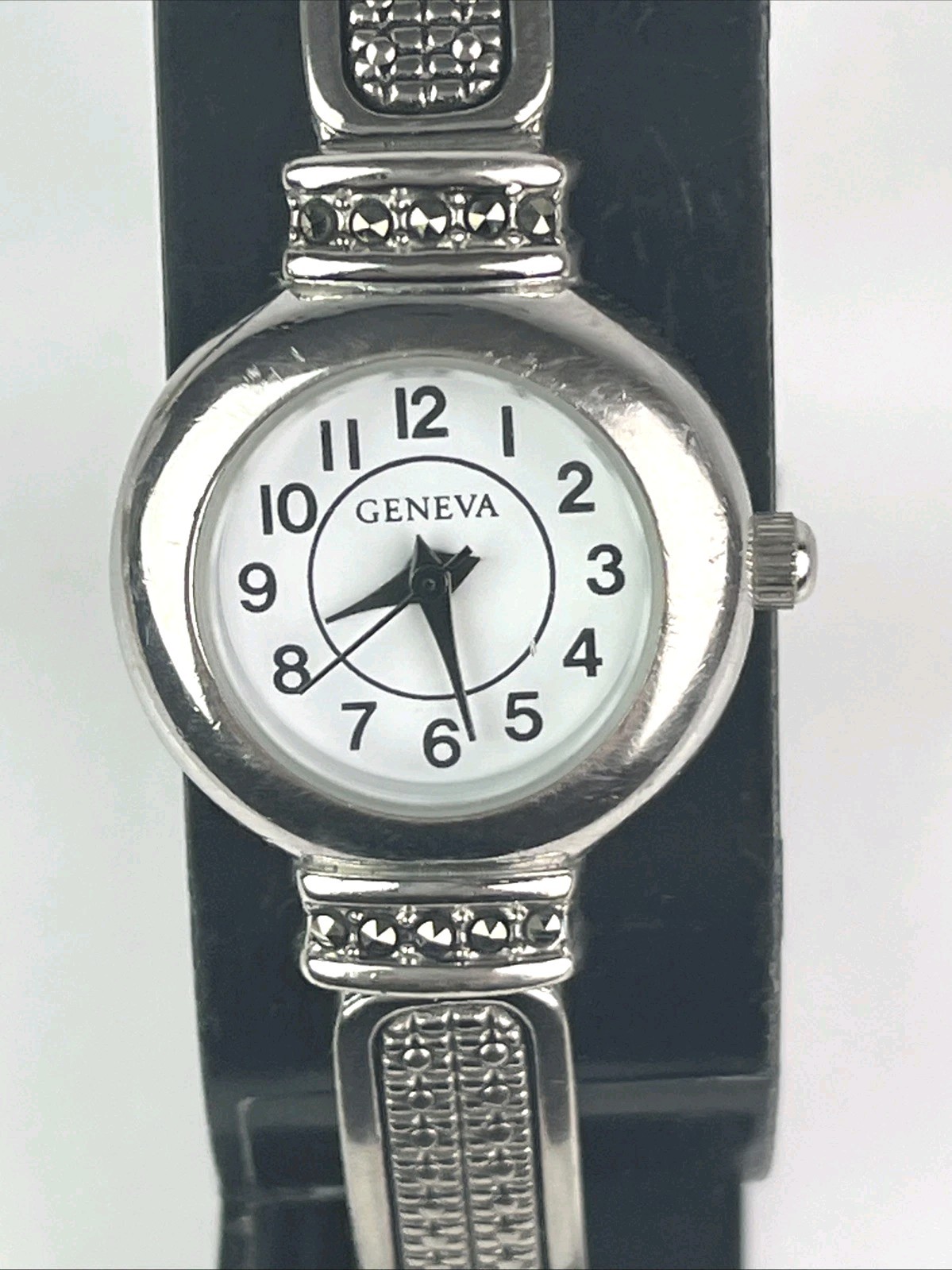 GENEVA Women’s Watch 23mm All Silver Tone Mixed Band Expandible New Battery