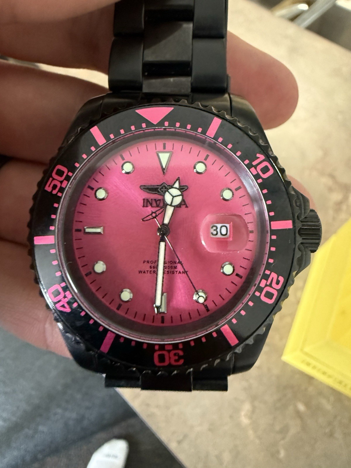 Invicta Pro Diver 23227 Men’s Black & Pink Quartz Watch 43mm Box Papers