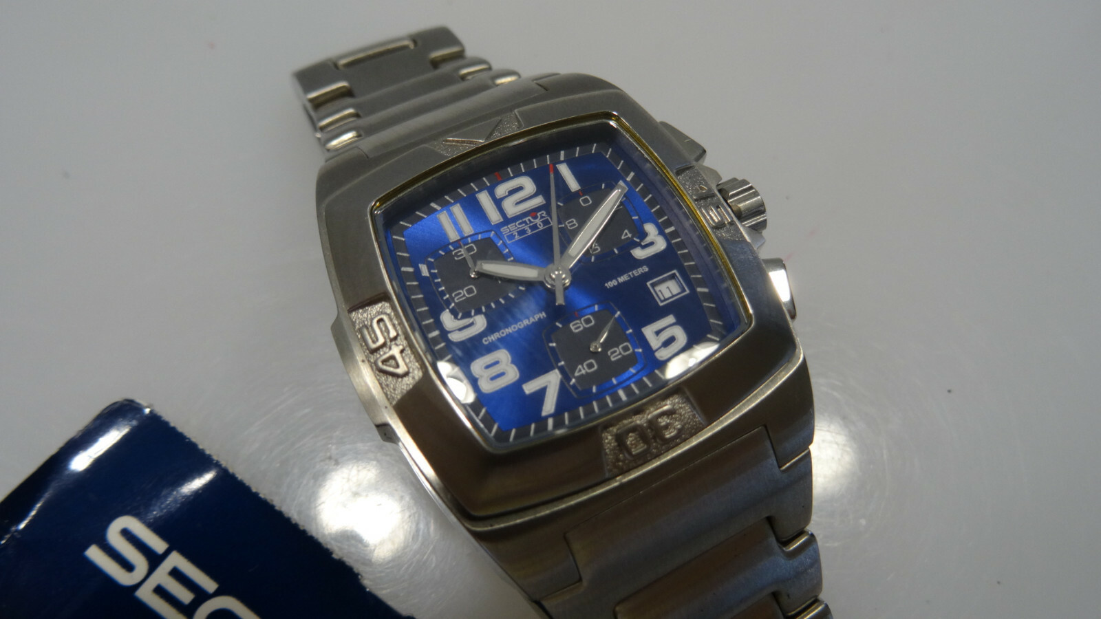 SECTOR 230 BLUE DIAL MINERAL GLASS CHRONOGRAPH 100MT Quartz – NEW –