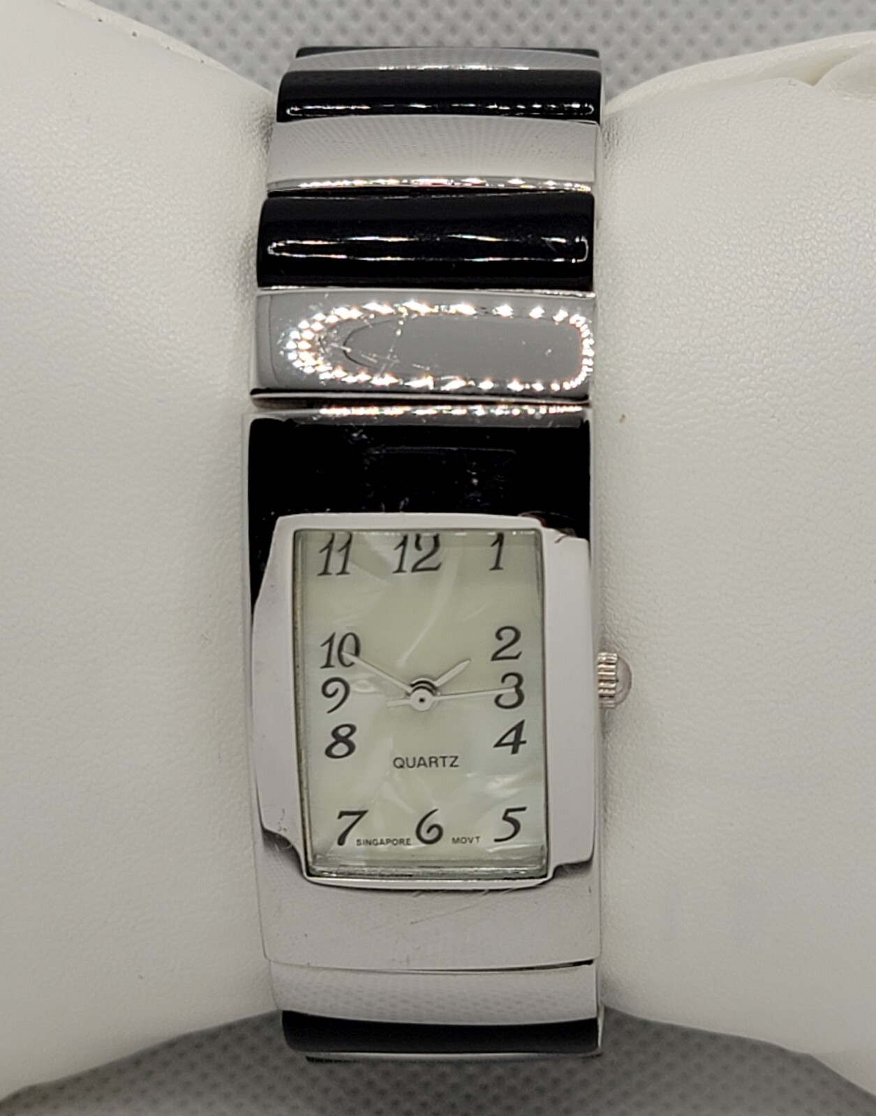 Ladies Elegant Rectangle Silver Tone Metal Black Plastic Cuff Bracelet Watch L1