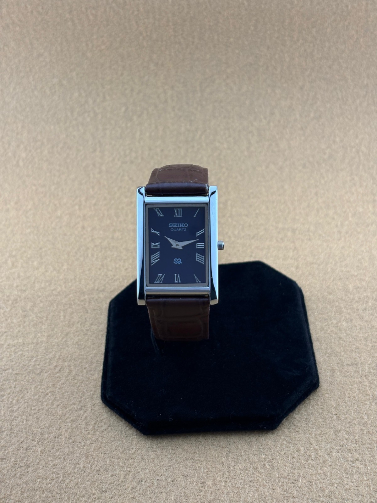 RARE BLUE SILVER Vintage Seiko Slim Quartz Men’s Wrist Watch