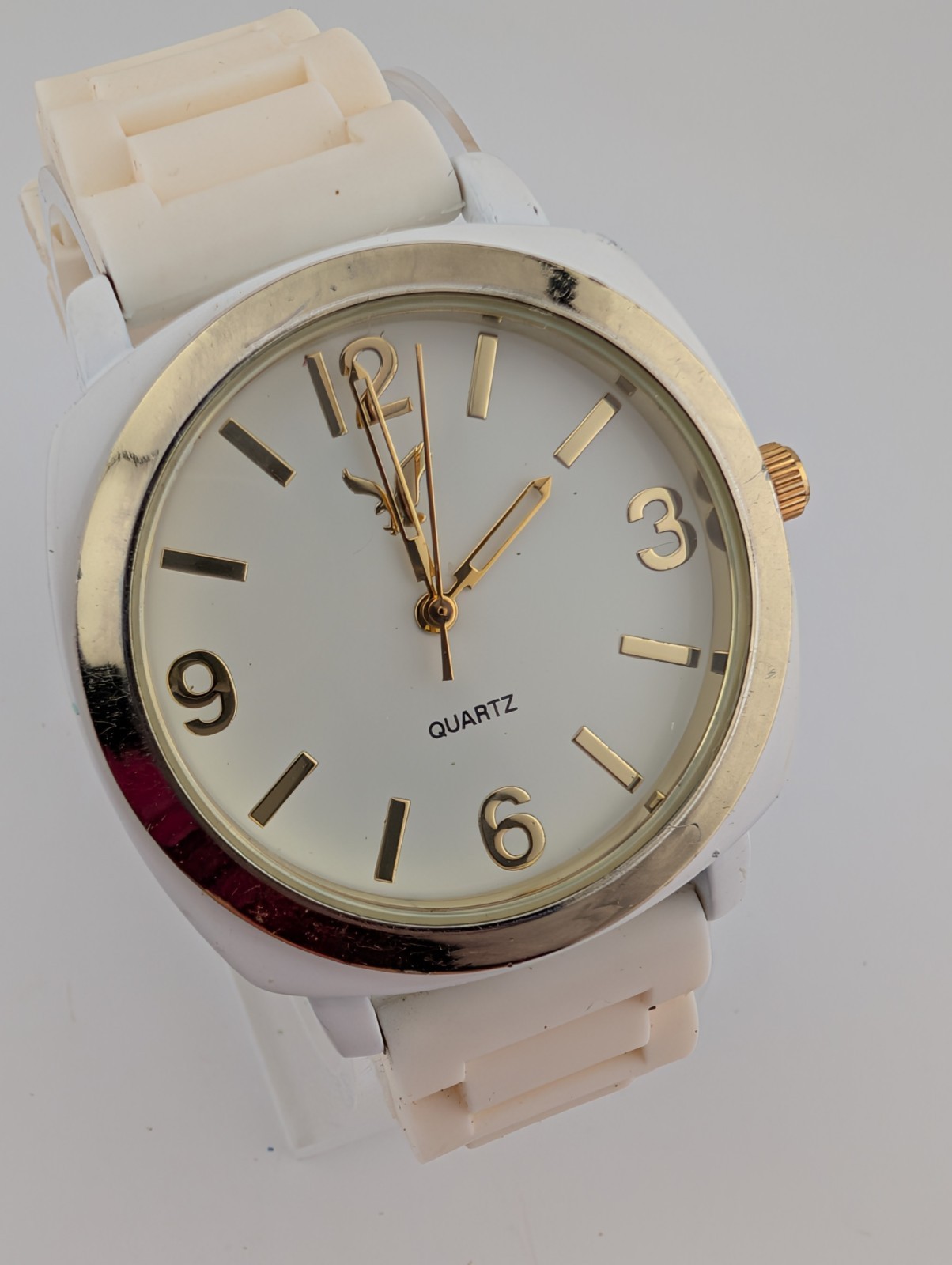 American Eagle Outfitters Watch Women 40mm Case White Silicone Band- New Battery