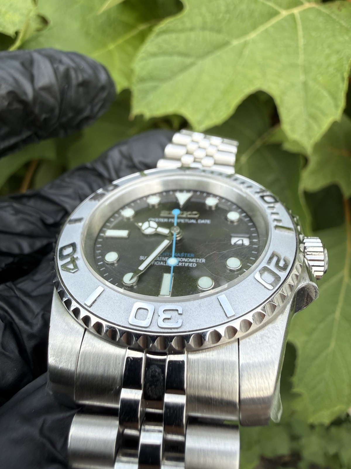 Seiko Yacht-Master Automatic Stainless Steel Black Dial Date Rotating Bezel