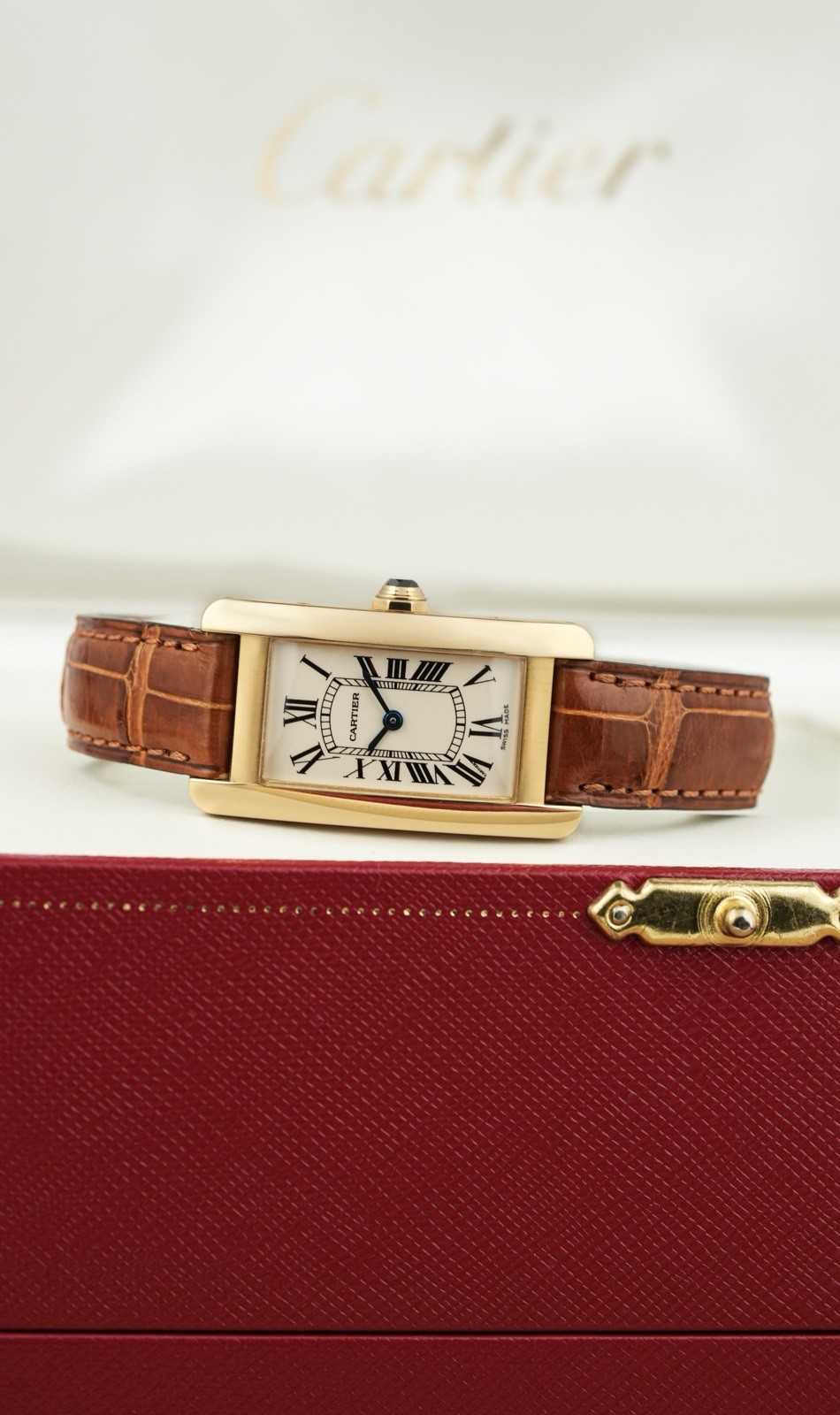 Cartier Tank Americaine Ladies 18k Yellow Gold 19mm Quartz Watch Ref. 2482
