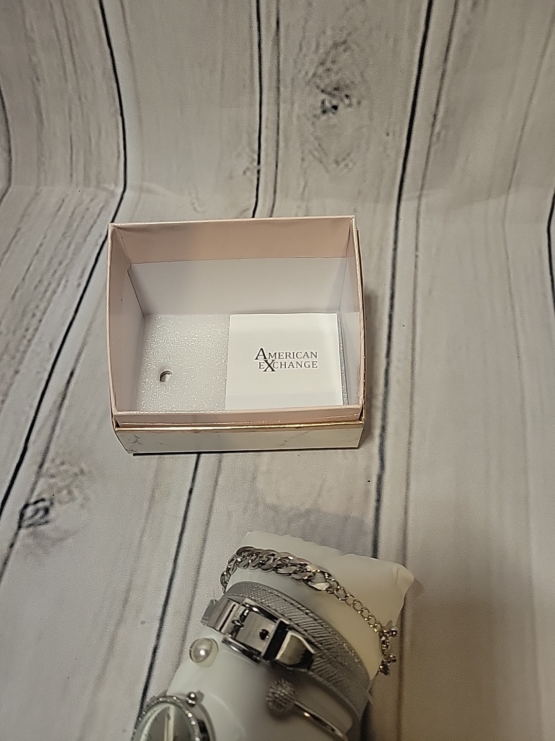 American Exchange Womens Silver-tone Metal Analog Watch & Bracelet Set NIB READ