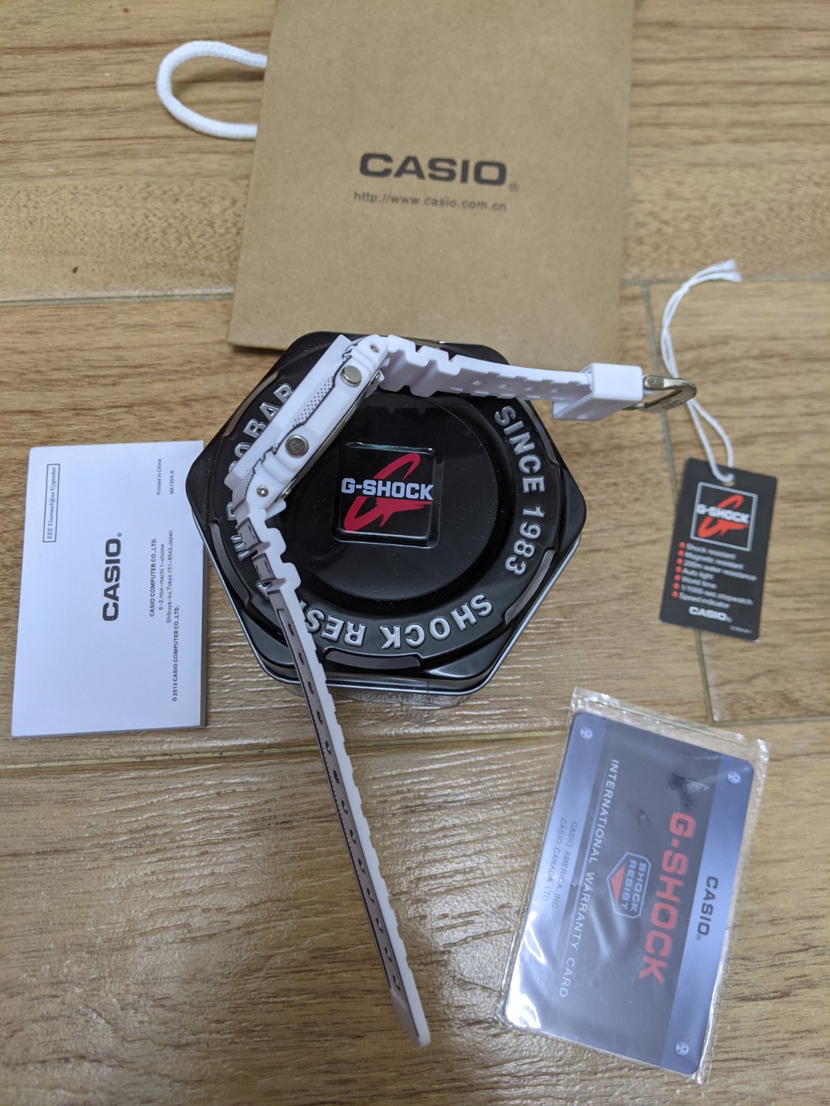 Casio G-Shock GA-2100MNG-7A Manga Theme White Analog Digital Watch New Box
