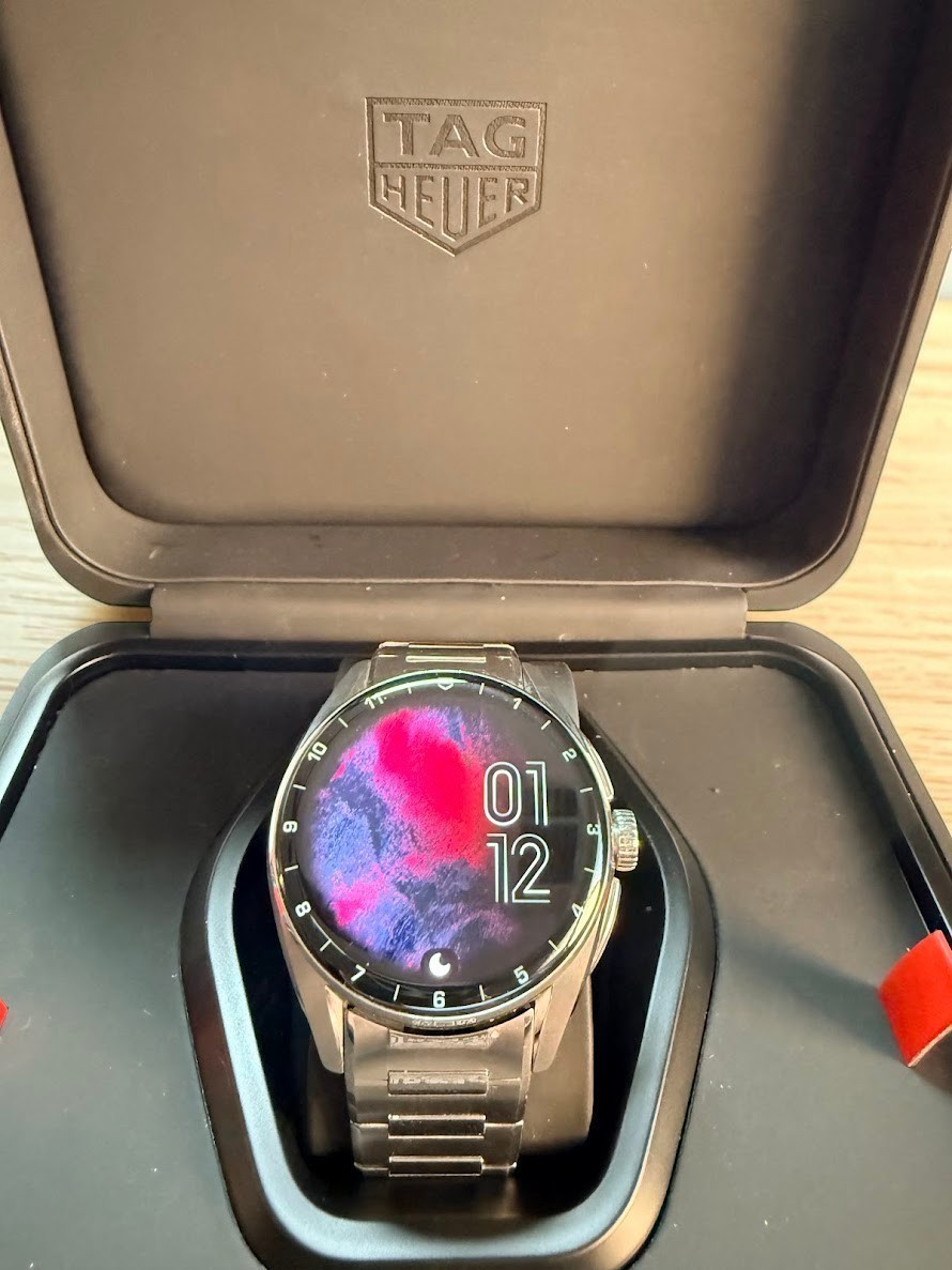 TAG Heuer Connected Smartwatch – Excellent Condition – Includes Original Box