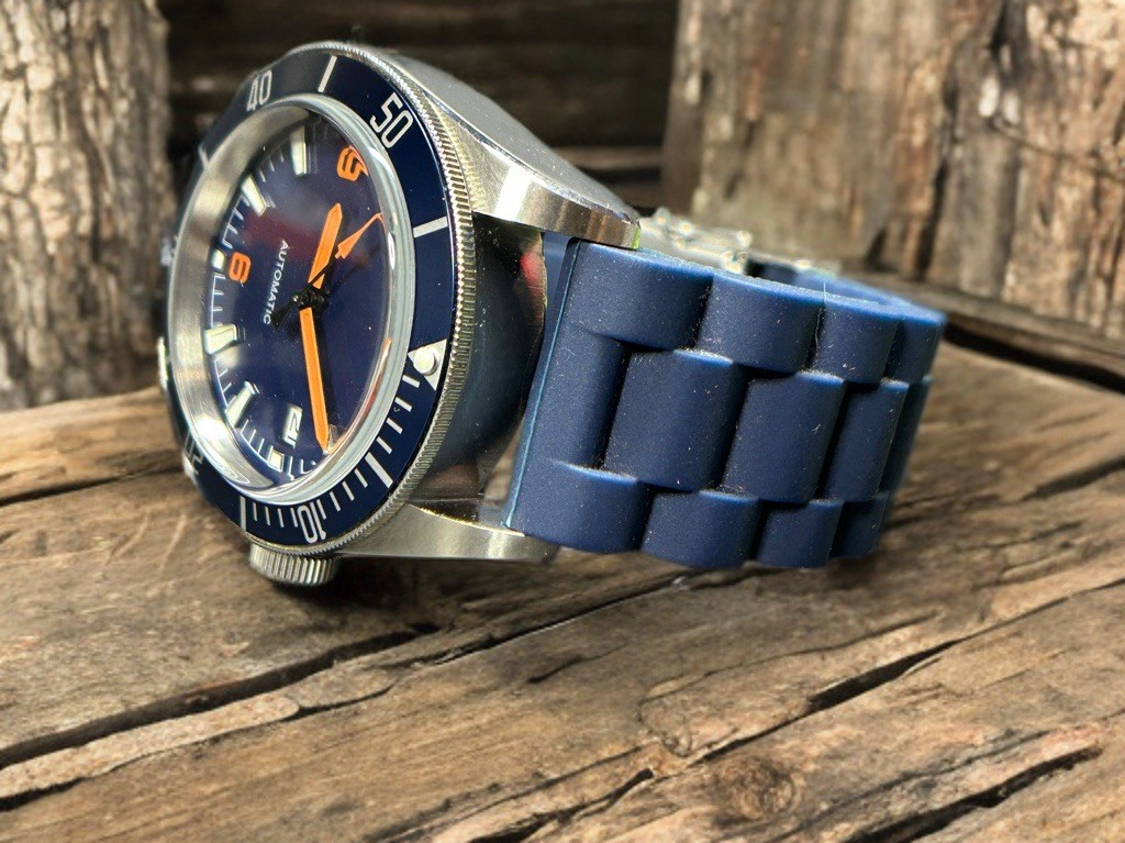 Sevin Blue & Orange Diver Automatic NH35-Sterile Dial