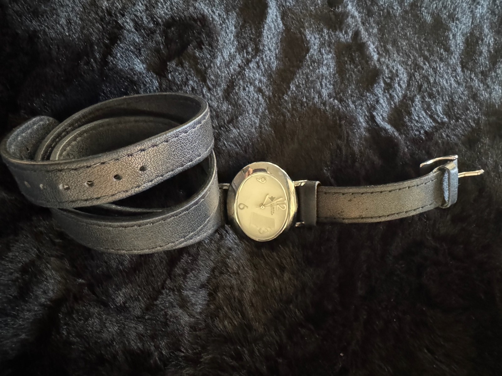 Silpada Designs Womens Watch 33mm Oval White Dial Black Leather Wrap Needs Batt