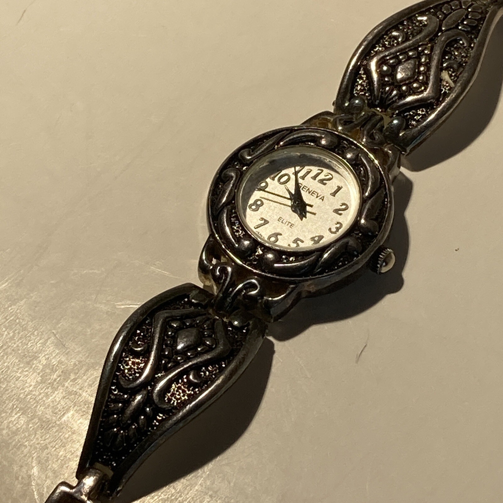 Geneva Elite Watch – Women’s Deco style Intricate Silver and Black Design