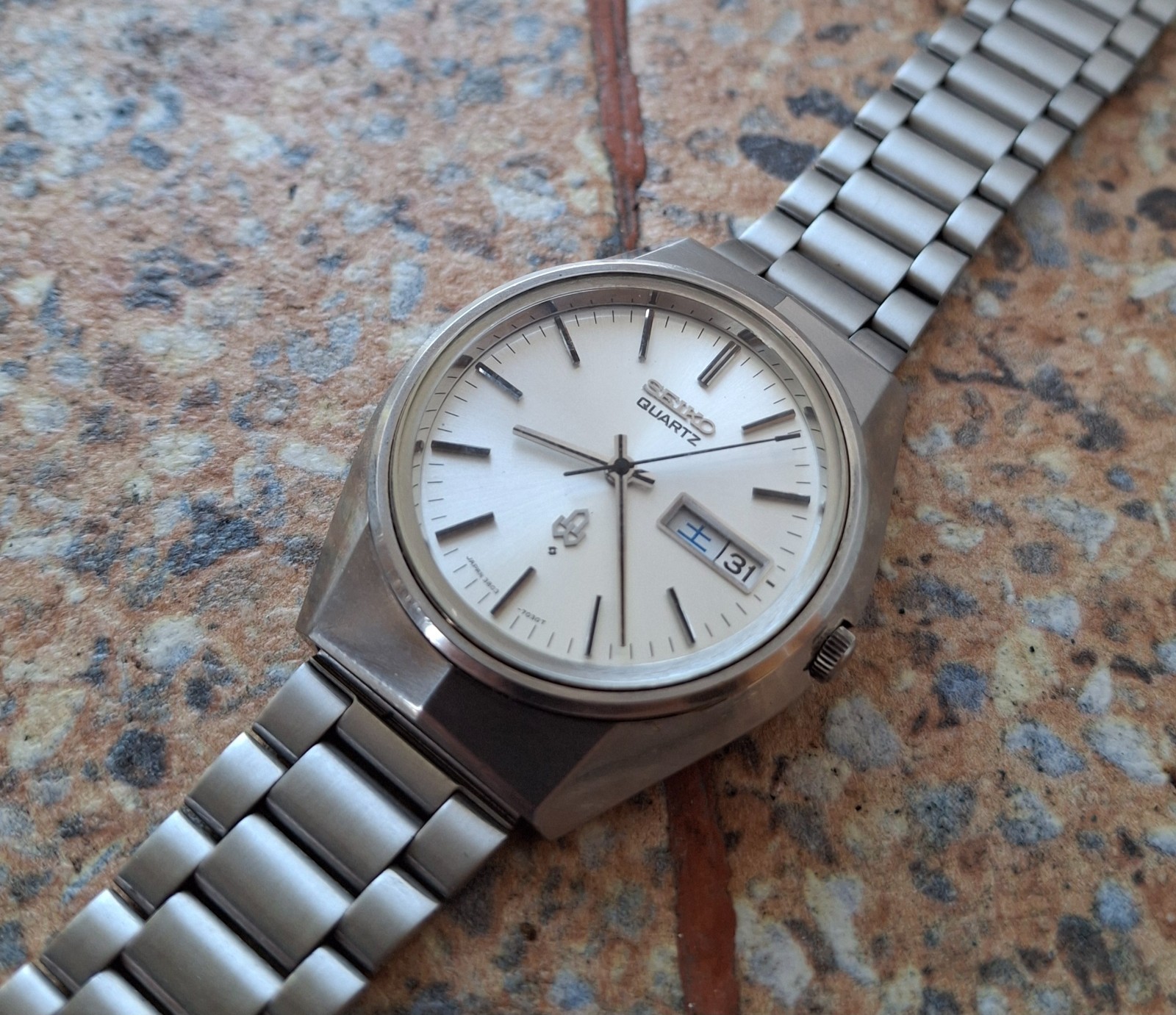 Vintage Seiko Quartz JDM 3803 7030 March 1973 Kanji