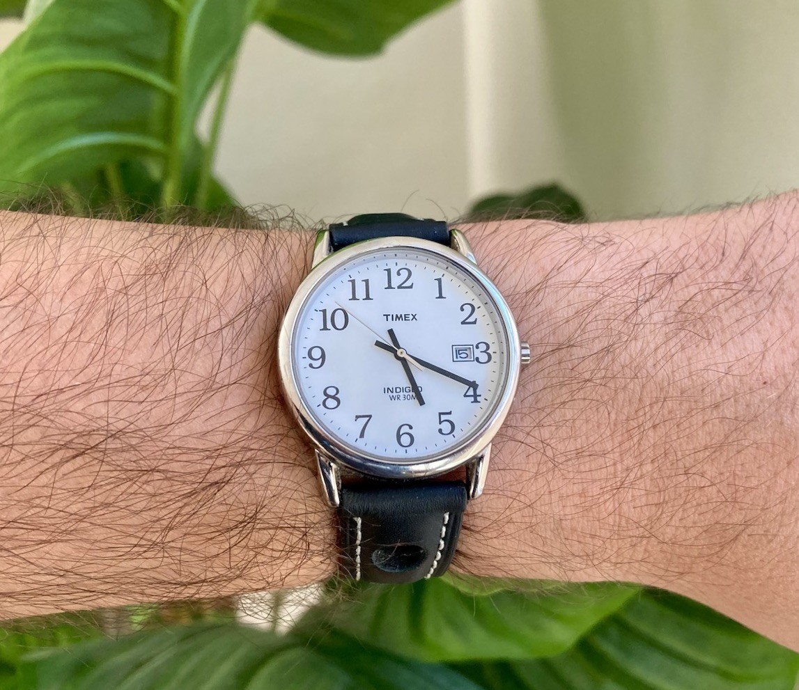 Vintage Timex Mens Quartz Watch Water Resistant Easy Reader New Battery White