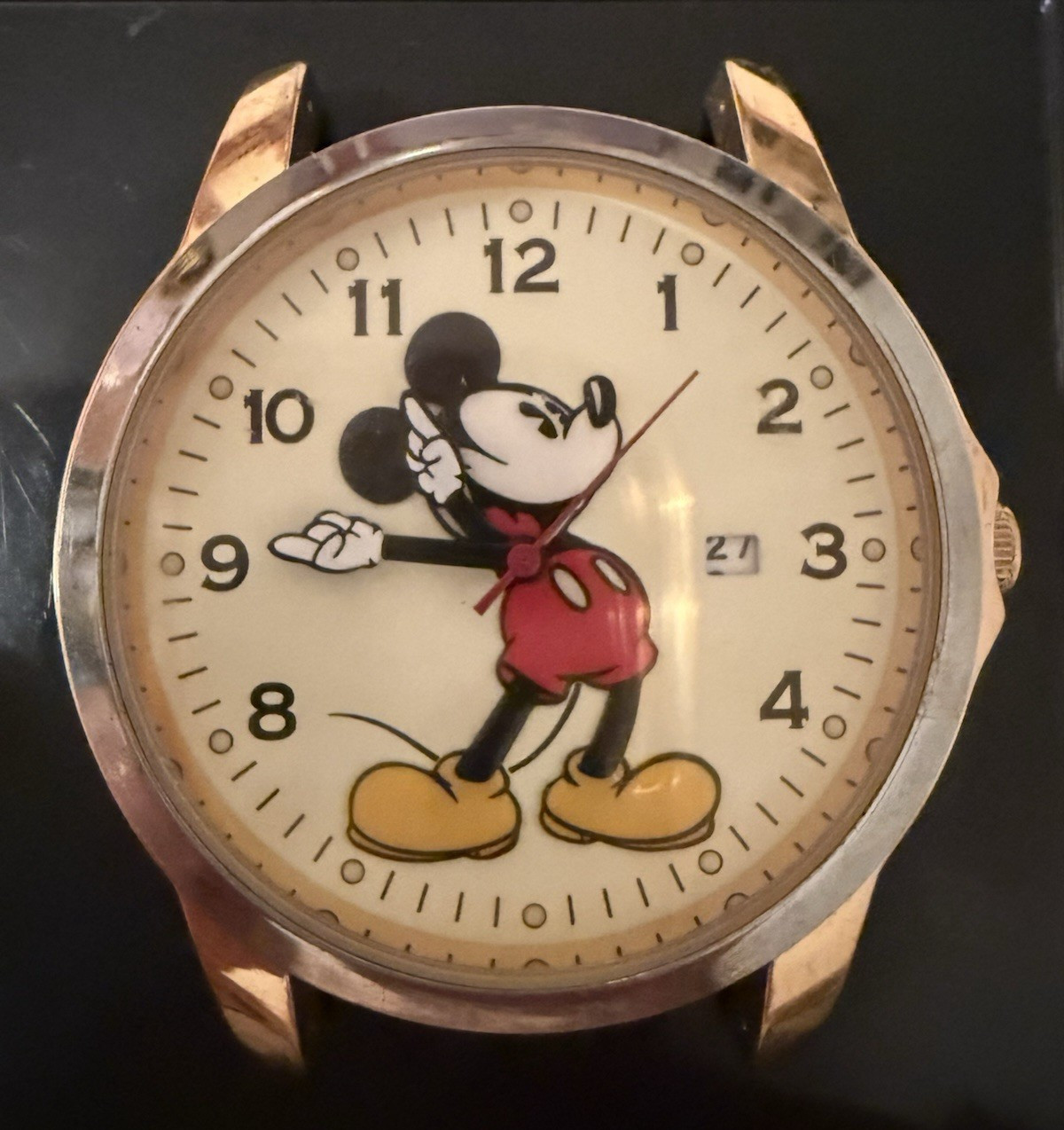 The MU0942 Mickey Mouse watch collectible vintage 1990s