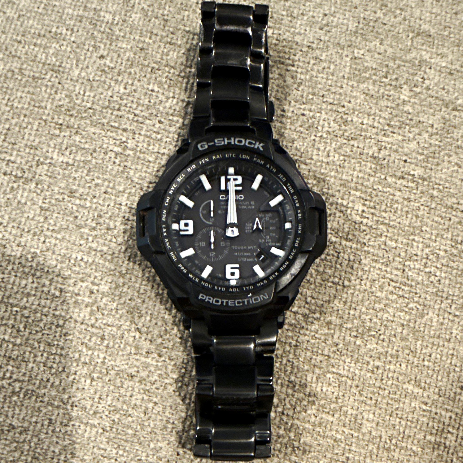 G-SHOCK Men’s Analog/Digital Solar World Time WR200m Black Steel Bracelet