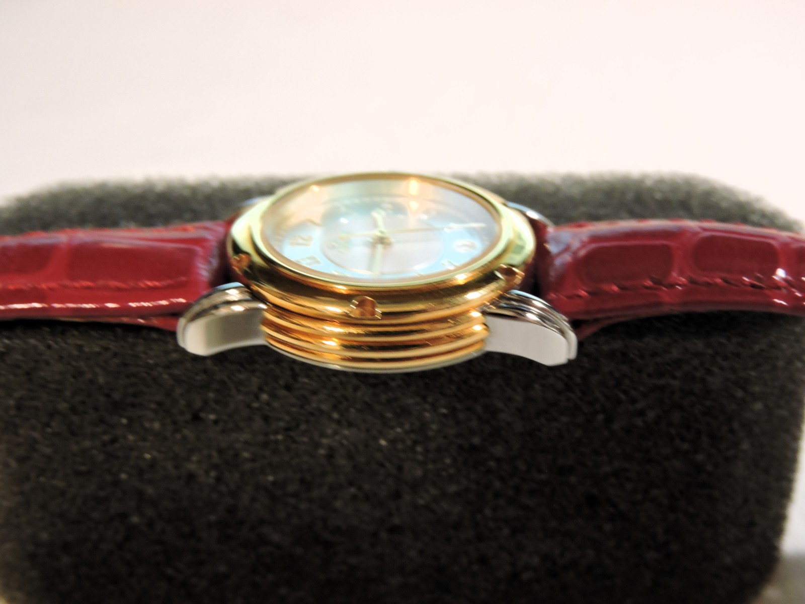 VINTAGE GEVRIL GV2 18K GOLD & S/STEEL FIRST GENERATION 29mm 18K SOLID GOLD BEZEL