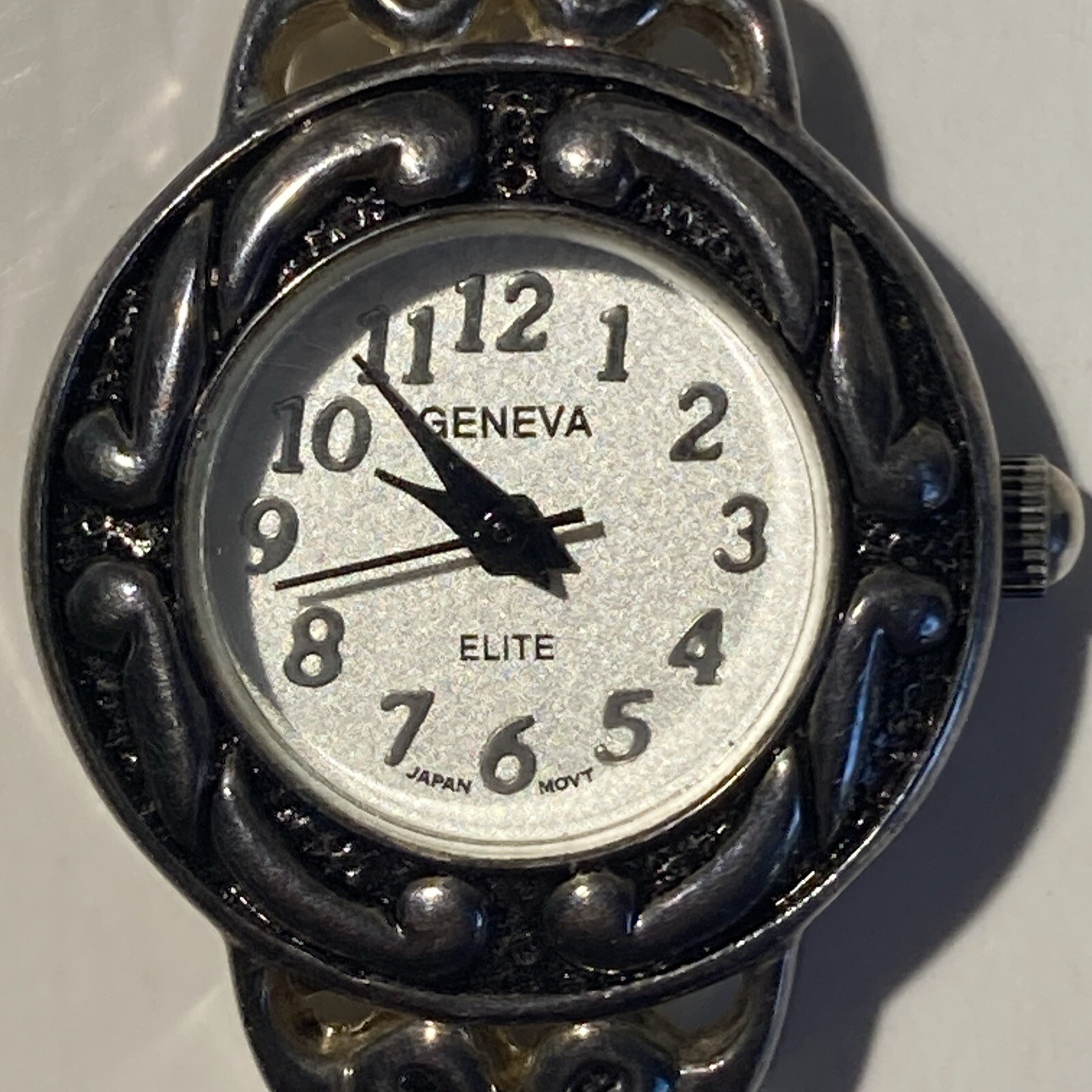 Geneva Elite Watch – Women’s Deco style Intricate Silver and Black Design