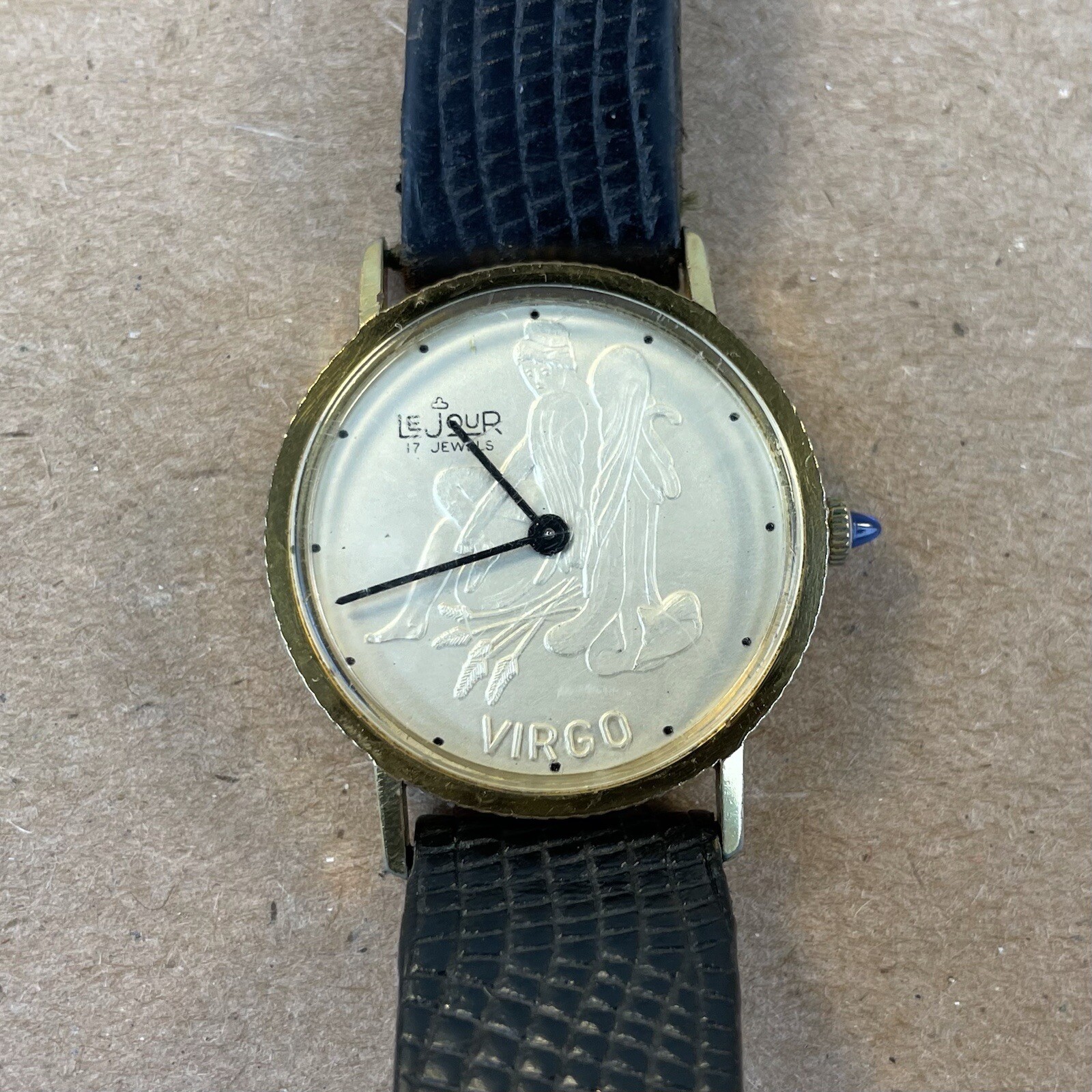 RARE Vintage Le Jour VIRGO Zodiac Gold Toned Quartz Watch Unisex 32mm G2U