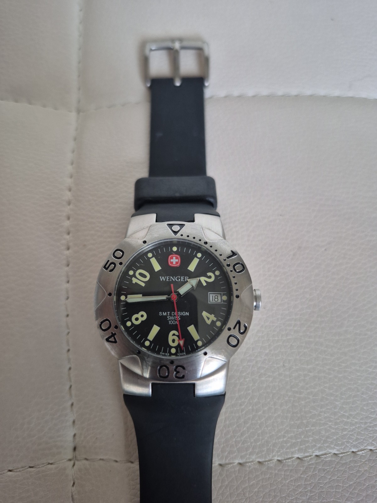 WENGER 095.0449 SMT Design Date Mineral Crystal Watch Swiss