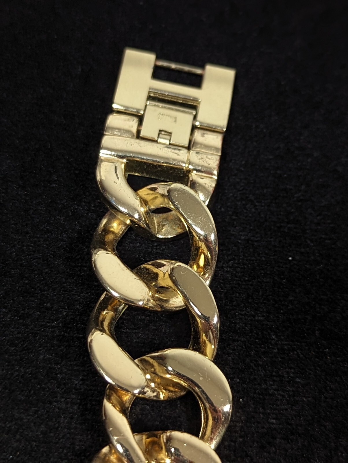 Folio Womans Crystal Accent Gold Tone Round Case Chain Link Bracelet Watch 7.5in