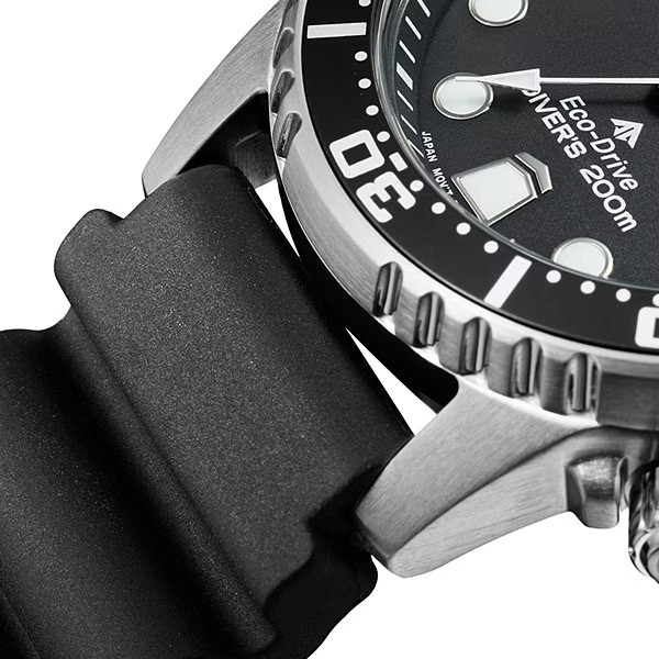 CITIZEN PROMASTER EO2020-08E Eco-Drive Diver 200m 37mm Black