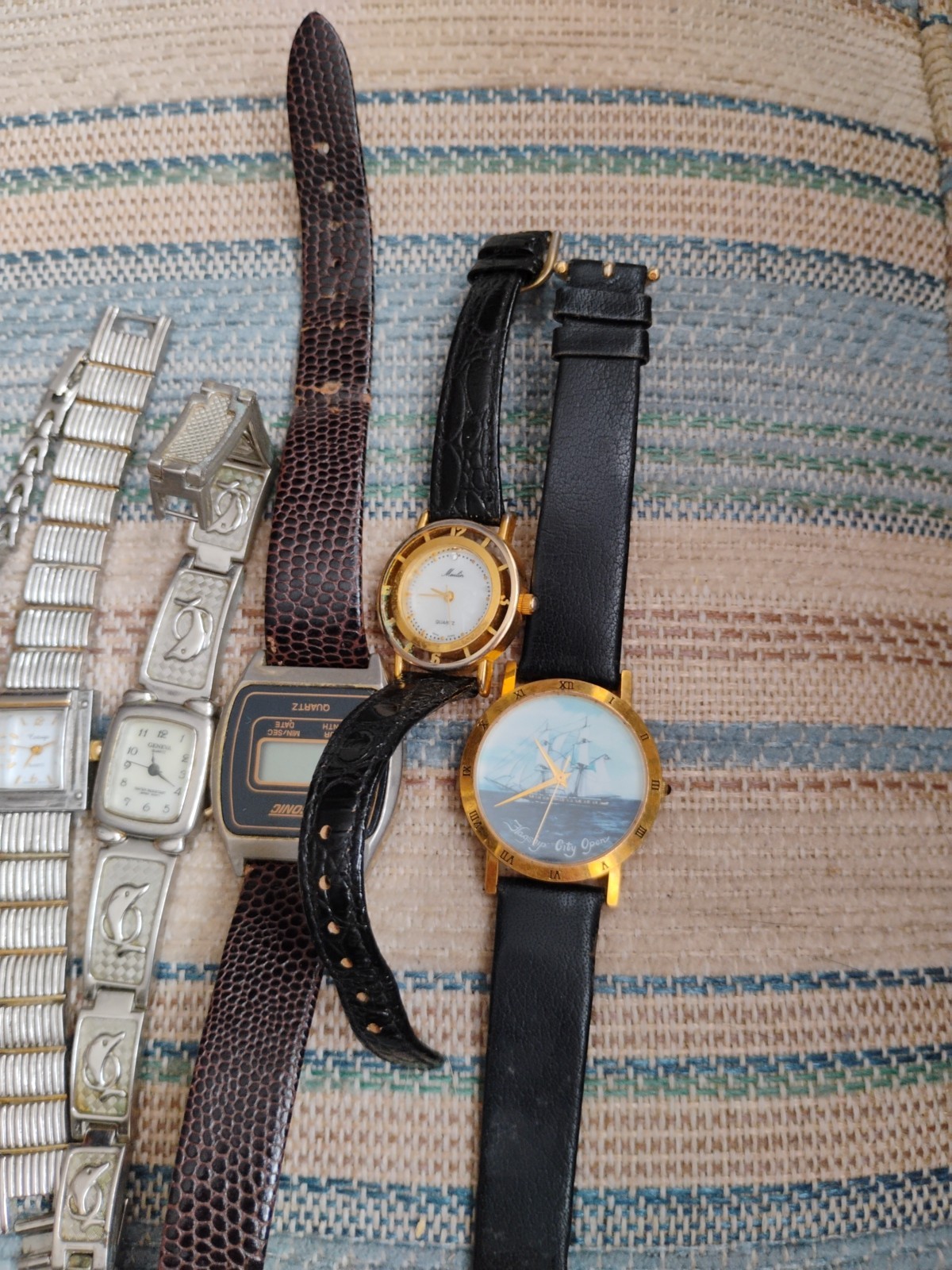 Mix Lot Of 17 Wristwatches Digital And Quartz None Work All For 1 Money